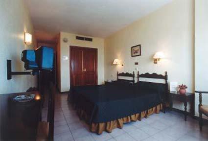 Al-Mar Algeciras Quarto foto